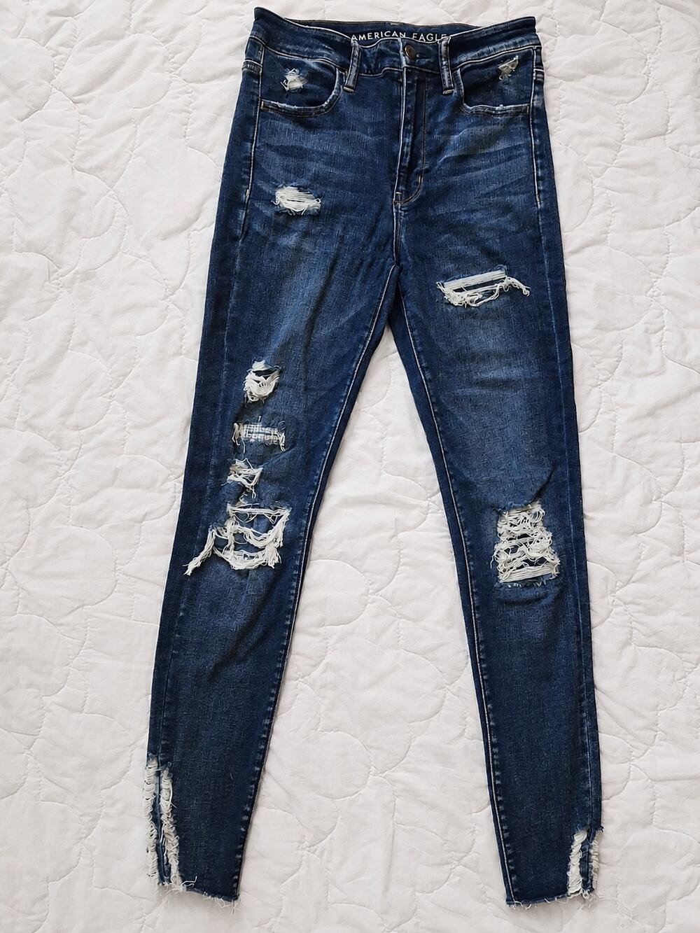 American Eagle Super Hi-Rise Jegging Size 6 Distressed Ripped Skinny Jeans